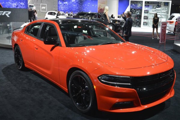 Някои коли с втората генерация днес са колекционерска рядкост - един Plymouth Barracuda от 1971 наскоро бе продаден за 3.5 милиона долара на търг. 
Третото поколение е още живо в пикапите Ram, а вариантът му със суперчарджър задвижва чудовищните Dodge Challenger и Dodge Charger SRT Hellcat.

Произвеждан: 1950 до днес (три поколения)
Работен обем: 5 424 - 6 980 куб. см 
Мощност: 180 - 808 к.с.